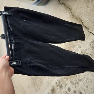 Danskin Now Capri Black Legging Med 8-10 worn